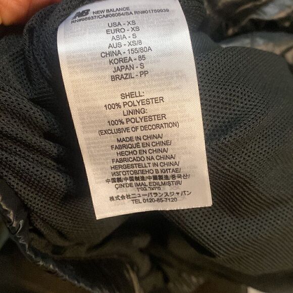 Xs Anorak black and gold new balance windbreaker pullover half zip jacket - Picture 5 of 5